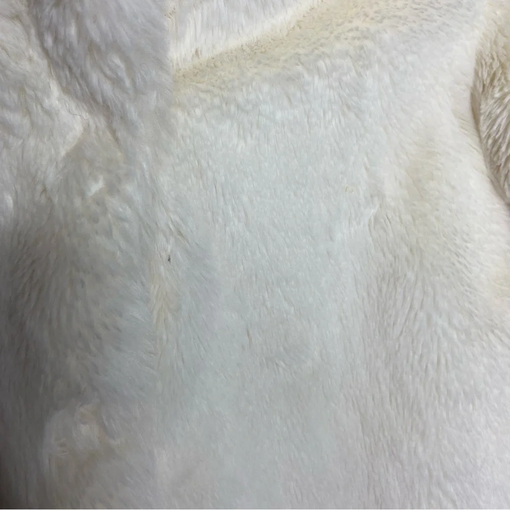 Me Jane Girls White/Off-White Faux Fur Coat Size 4/5